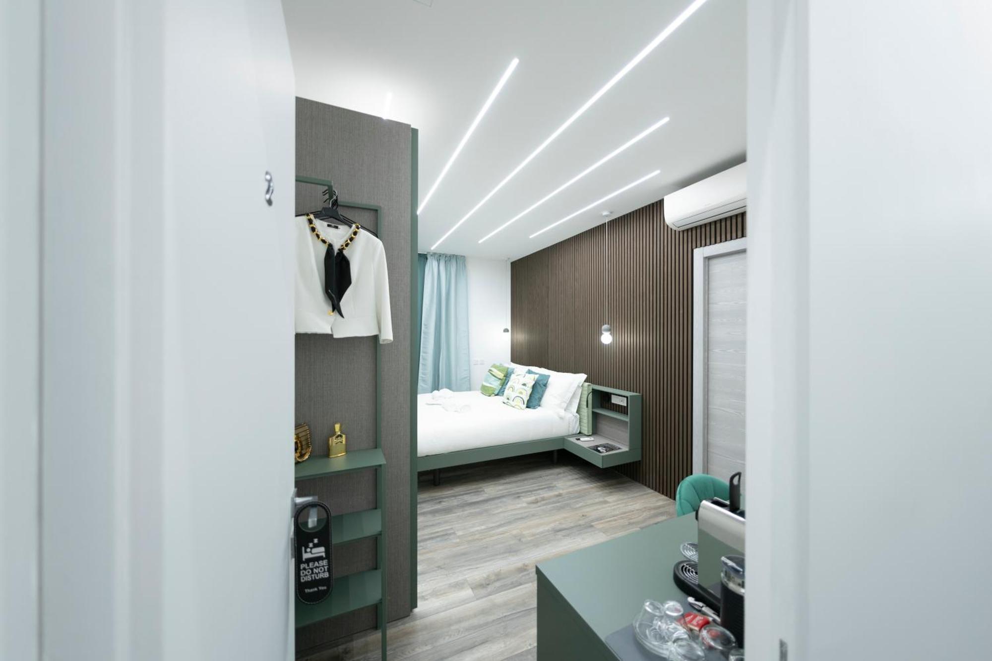 New Luxury Rooms ローマ エクステリア 写真