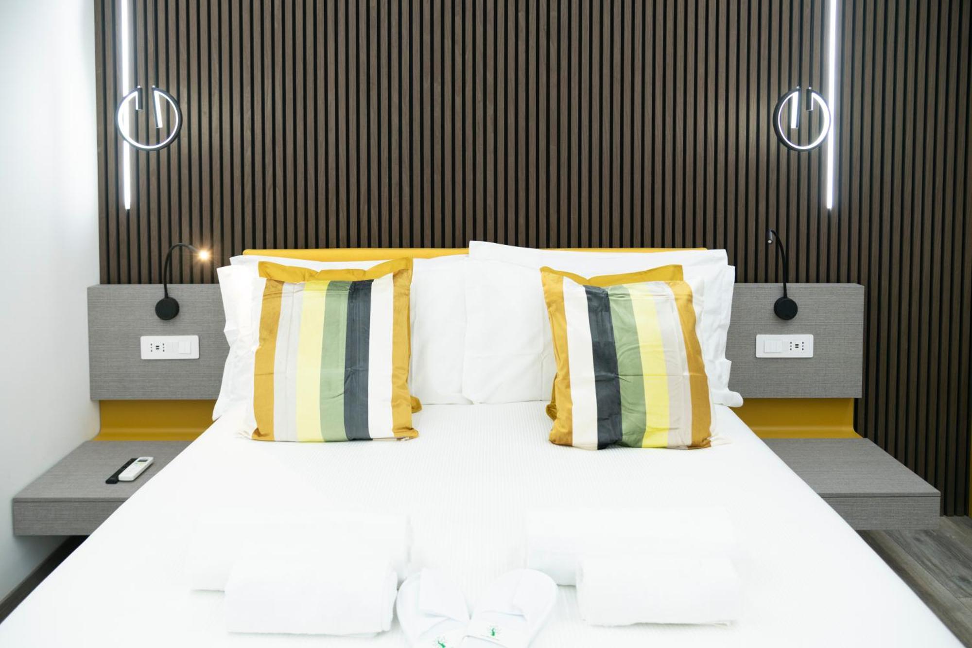 New Luxury Rooms ローマ エクステリア 写真