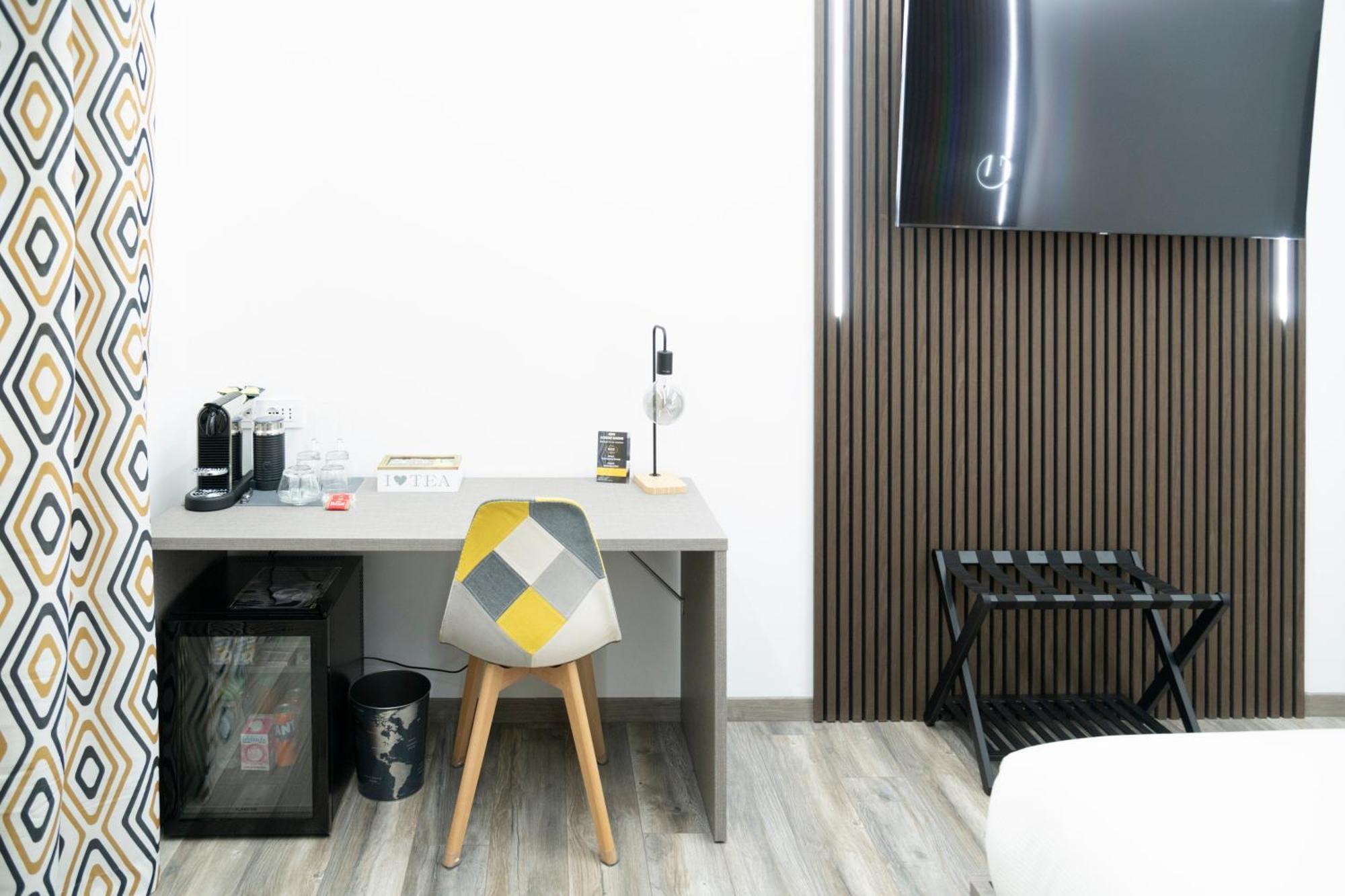New Luxury Rooms ローマ エクステリア 写真